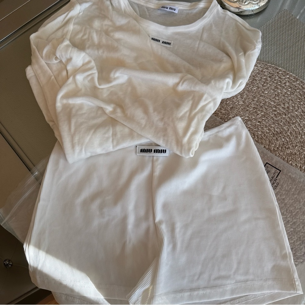 Miumiu  Cream Ribbed Set